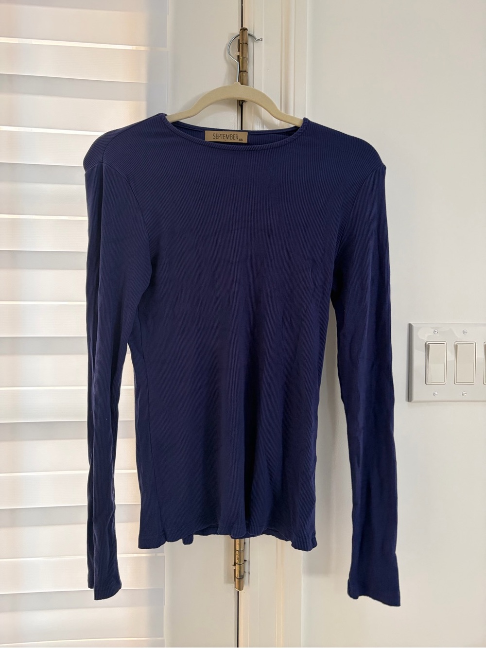 Long-Sleeve Ribbed Top in Navy